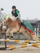 Image 16 in DEBEN RIDING CLUB. XMAS SHOW JUMPING. 10 DEC. 2016. CLASS 1